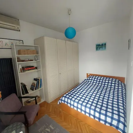 Sunny And In The Heart Of Apartment *